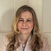 Photo of Lizzy Bowling